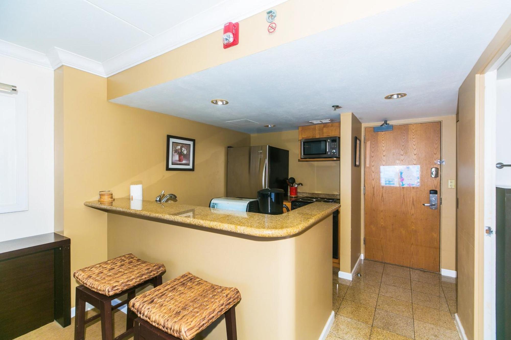 Ilikai Tower One Bedroom Lagoon View Waikiki Condos With Lanai & Free Wifi 檀香山 客房 照片