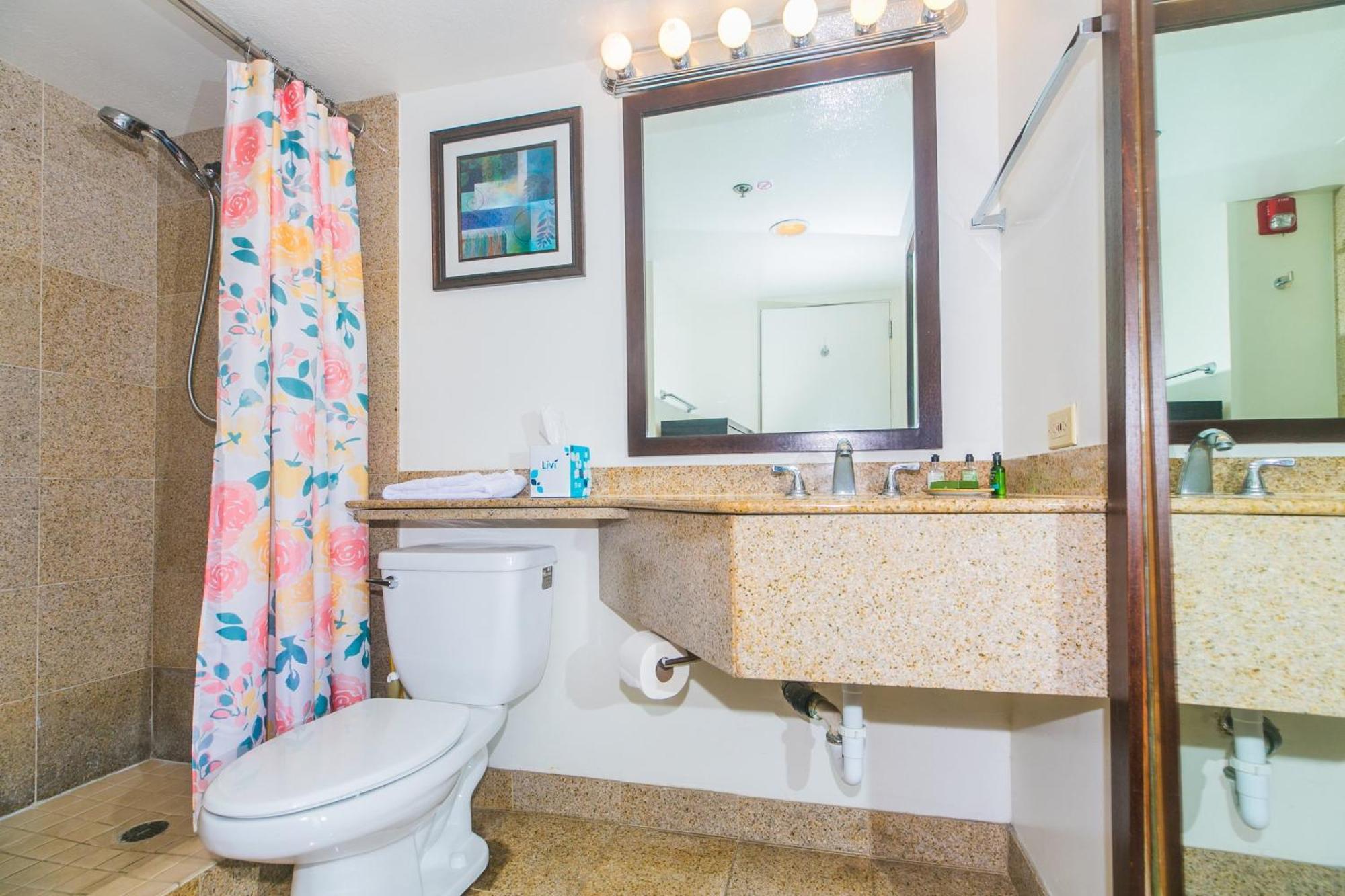Ilikai Tower One Bedroom Lagoon View Waikiki Condos With Lanai & Free Wifi 檀香山 客房 照片
